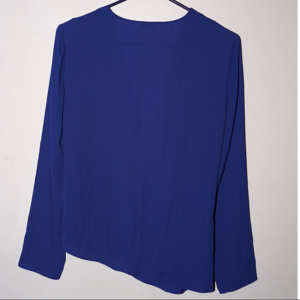 Cobalt blue asymmetrical top - Picture 3 of 3